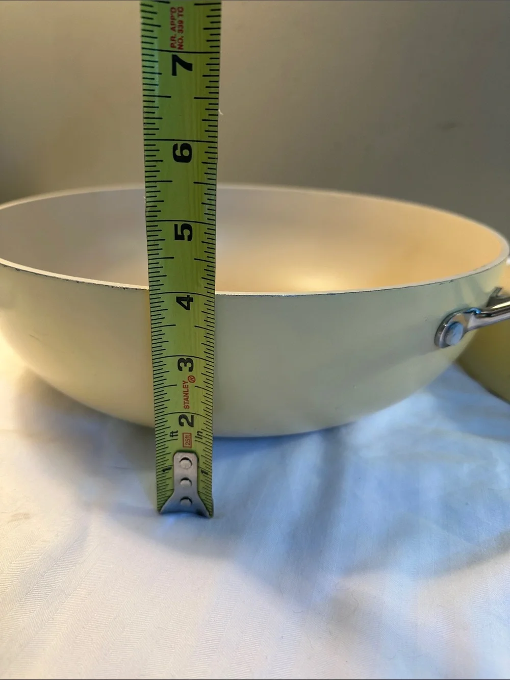 VELOSAN Creamish or yellow Nonstick Frying Pan with Lid -